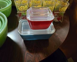 Pyrex refrigerator dishes