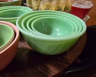 Jadeite nesting bowl set
