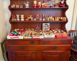 Solid Wood China Hutch