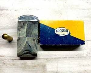 Vintage Arcadia Commander Pocket-Size Self-Light Viewer w/ Box – Vintage Marble Case