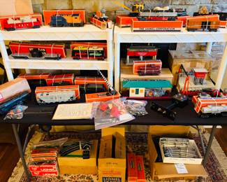  Large collection of vintage Lionel and Marx O gauge model trains and accessories 