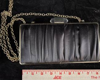 Sondra Roberts clutch.  Excl cond.  $25