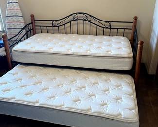 Daybed w/Twin Mattresses/Trundle and Plush Pillowtop Mattresses