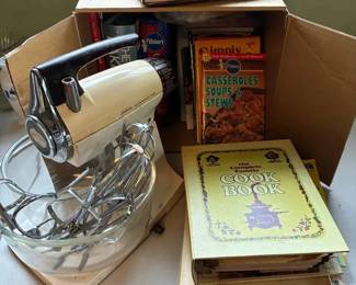 SA214Vintage Sunbeam Mixer  Cookbooks