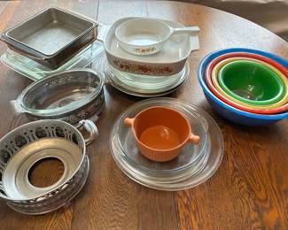 SA229Pyrex Mixing Bowls  More