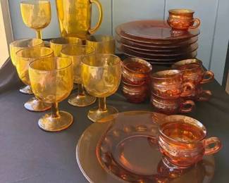 SA109Vintage Golden Colored Glassware