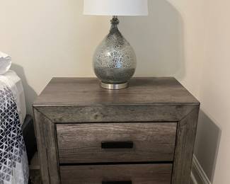 Nightstand/lamp