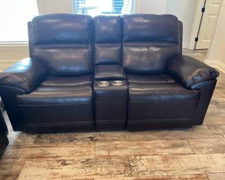 Reclining loveseat