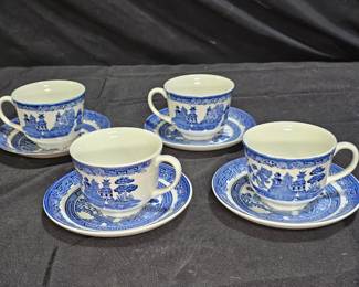 Johnson Bros. Blue Willow 4 Tea Cups & Saucers