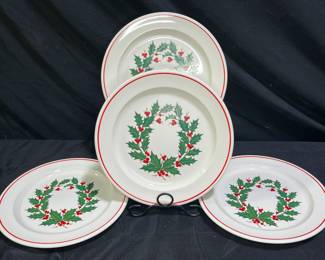 4 Anchor Hocking Holiday Wreath Dinner Plates