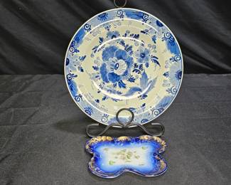 Victoria Trinket Dish & Regina WB Delft Wall Plate
