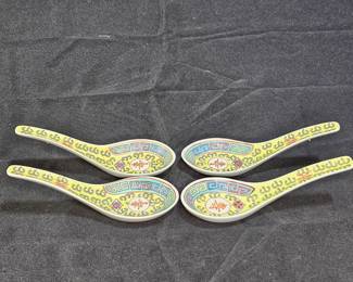 4 Porcelain Chinese Soup Spoons