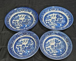 Churchill Blue Willow 2 Cereal Bowls & 2 Flat Soup