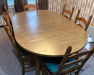 Dining Table with 6 chairs . Very good condition 