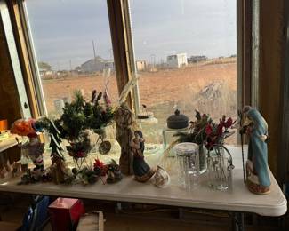 1 piece nativities, various Christmas, ice bucket.