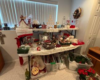 Beautiful Christmas Decor and Collectibles
