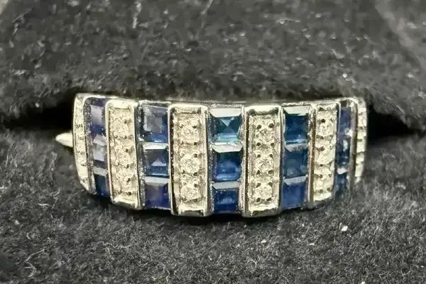 Close up of 14k Blue Sapphire Diamond Ring