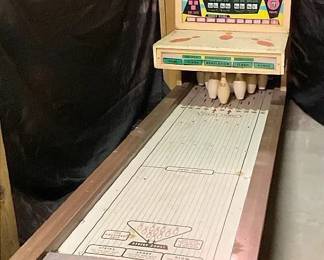 Vintage Bowling Game Uniteds Tempest