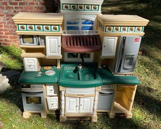 Step2 Lifestyle Deluxe Kitchen Playset