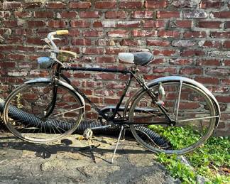 Black Schwinn Traveler Bike 