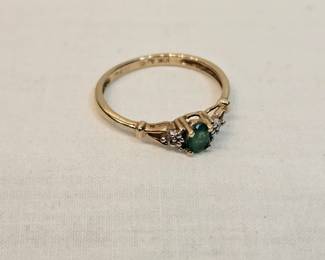 10k Gold With Emerald Ring