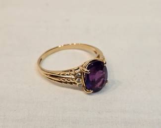 14k Gold Ring With Amethyst And Diamonds