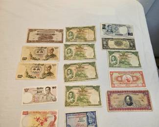 Random Foreign Bills Lot
