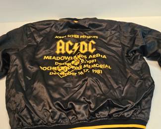 AC/DC Meadowlands Arena Dec 1981 Concert Roadies Jacket Size Large