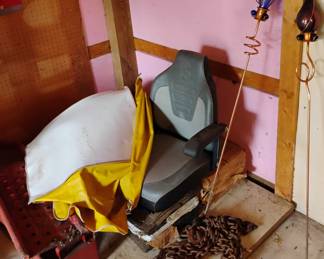 New Riding Lawnmower Set, Chains, Lawn Ornaments, Car Ramps