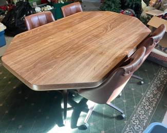 Sunline Hardware Midcentury Table 4 Faux Leather Chairs