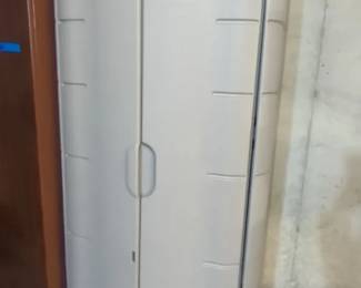Rubbermaid Stand Up Shed