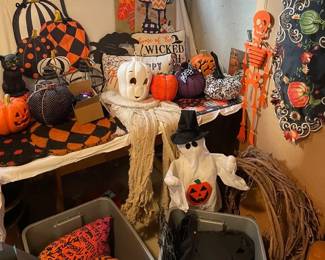 VintageStyle Halloween Decor Mystery Lot