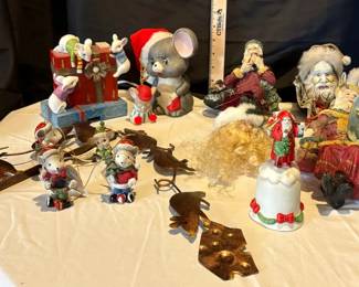 Christmas Mice And Santa