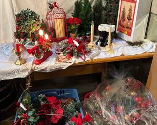 Christmas Mystery Lot garland, Lights, Decor