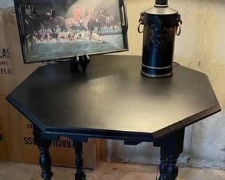 Black Hexagonal Wood Table, Vintage Black Gold Ceramic Lamp, Decorative Fox Hunting Art Tray