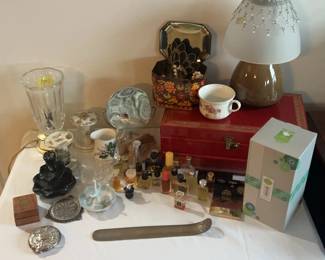 Womens Vanity Mystery Lot