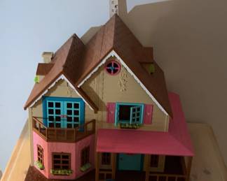 Toys Lot 6 Doll House 18x14x15. 