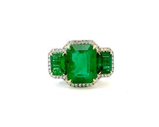 Lot 8115 Emerald  Diamond Ring