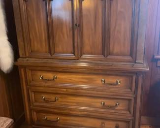 "New Bridge Sparkle & Cheer" in Aiken, SC Starts Closing Sun 12/7 at 8p.Pickup is Tue 12/9 from 2-6p. Please click here to view more photos, descriptions, and current bids: https://ctbids.com/estate-sale/40880