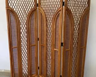 "New Bridge Sparkle & Cheer" in Aiken, SC Starts Closing Sun 12/7 at 8p.Pickup is Tue 12/9 from 2-6p. Please click here to view more photos, descriptions, and current bids: https://ctbids.com/estate-sale/40880