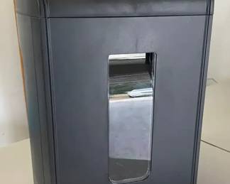 "New Bridge Sparkle & Cheer" in Aiken, SC Starts Closing Sun 12/7 at 8p.Pickup is Tue 12/9 from 2-6p. Please click here to view more photos, descriptions, and current bids: https://ctbids.com/estate-sale/40880