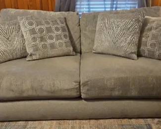 "New Bridge Sparkle & Cheer" in Aiken, SC Starts Closing Sun 12/7 at 8p.Pickup is Tue 12/9 from 2-6p. Please click here to view more photos, descriptions, and current bids: https://ctbids.com/estate-sale/40880