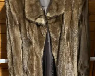 "New Bridge Sparkle & Cheer" in Aiken, SC Starts Closing Sun 12/7 at 8p.Pickup is Tue 12/9 from 2-6p. Please click here to view more photos, descriptions, and current bids: https://ctbids.com/estate-sale/40880