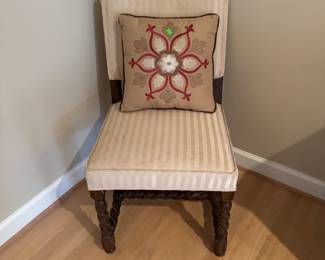Dining room chair