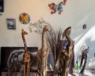 4" - 5" giraffe sculptures