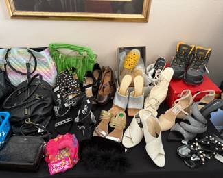 Women's shoes, new with tags