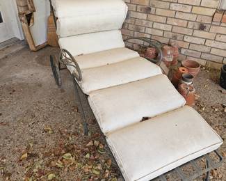 lounger with cushion