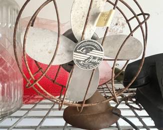 VINTAGE "LE JOHN" FAN