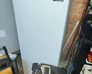 THOMSON UPRIGHT FREEZER