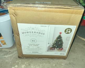 NEW IN BOX 4 1/2 FOOT CHRISTMAS TREE